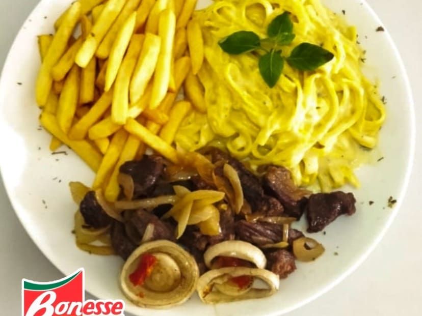 Carne de sol acebolada